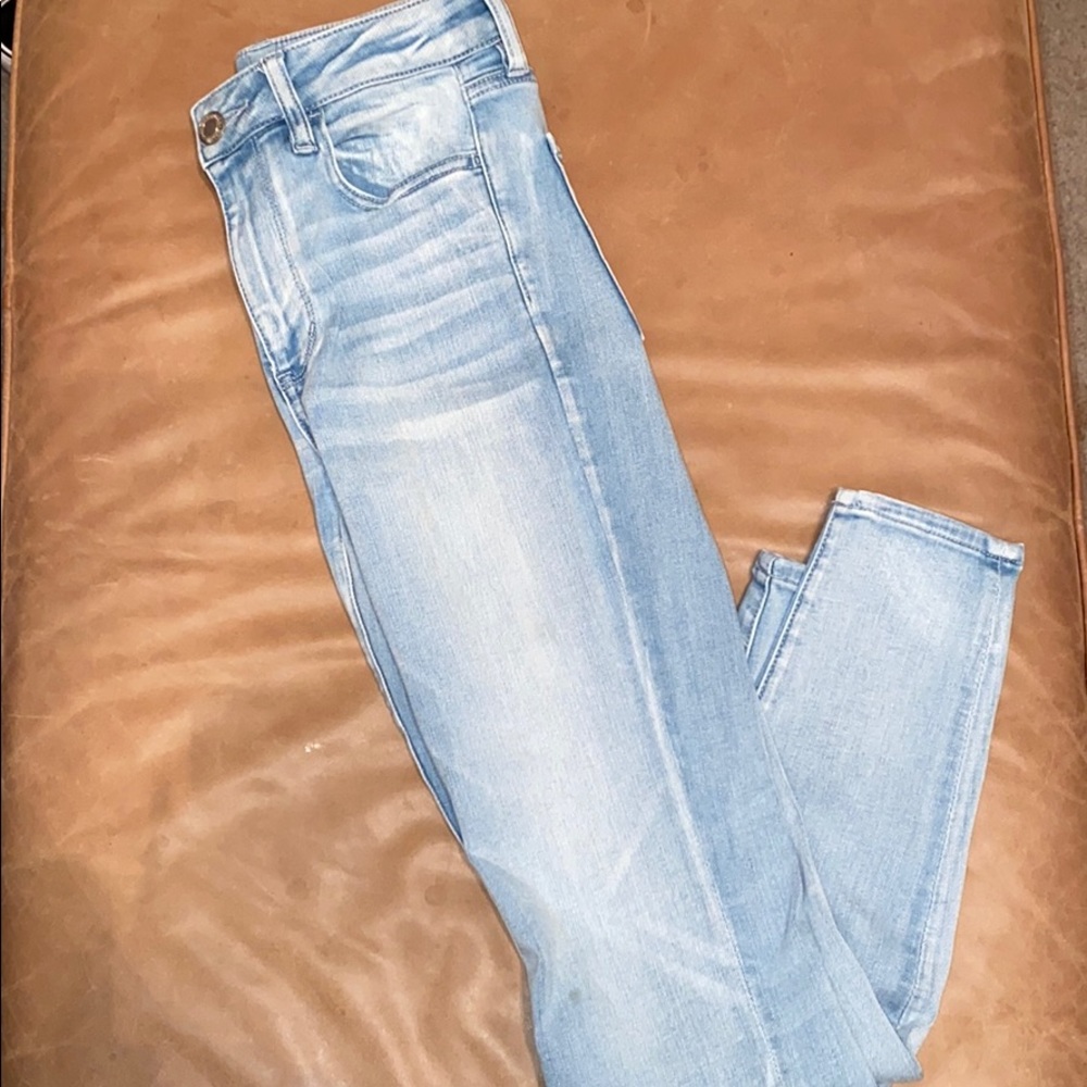 American Eagle light wash jeans